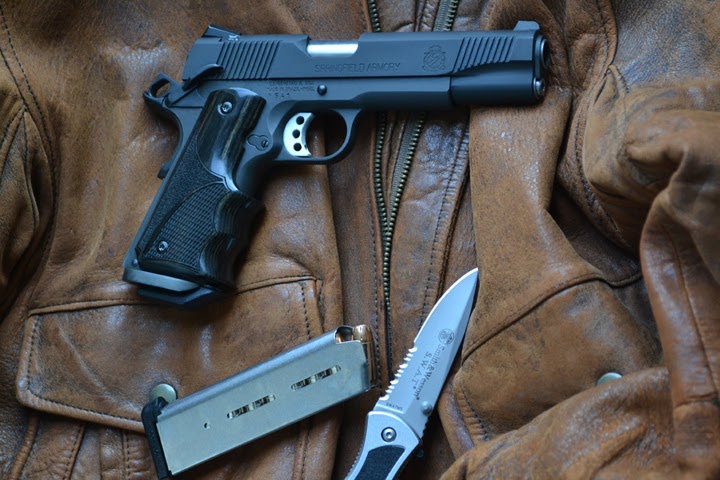 Custom-1911-and-Leather.jpg