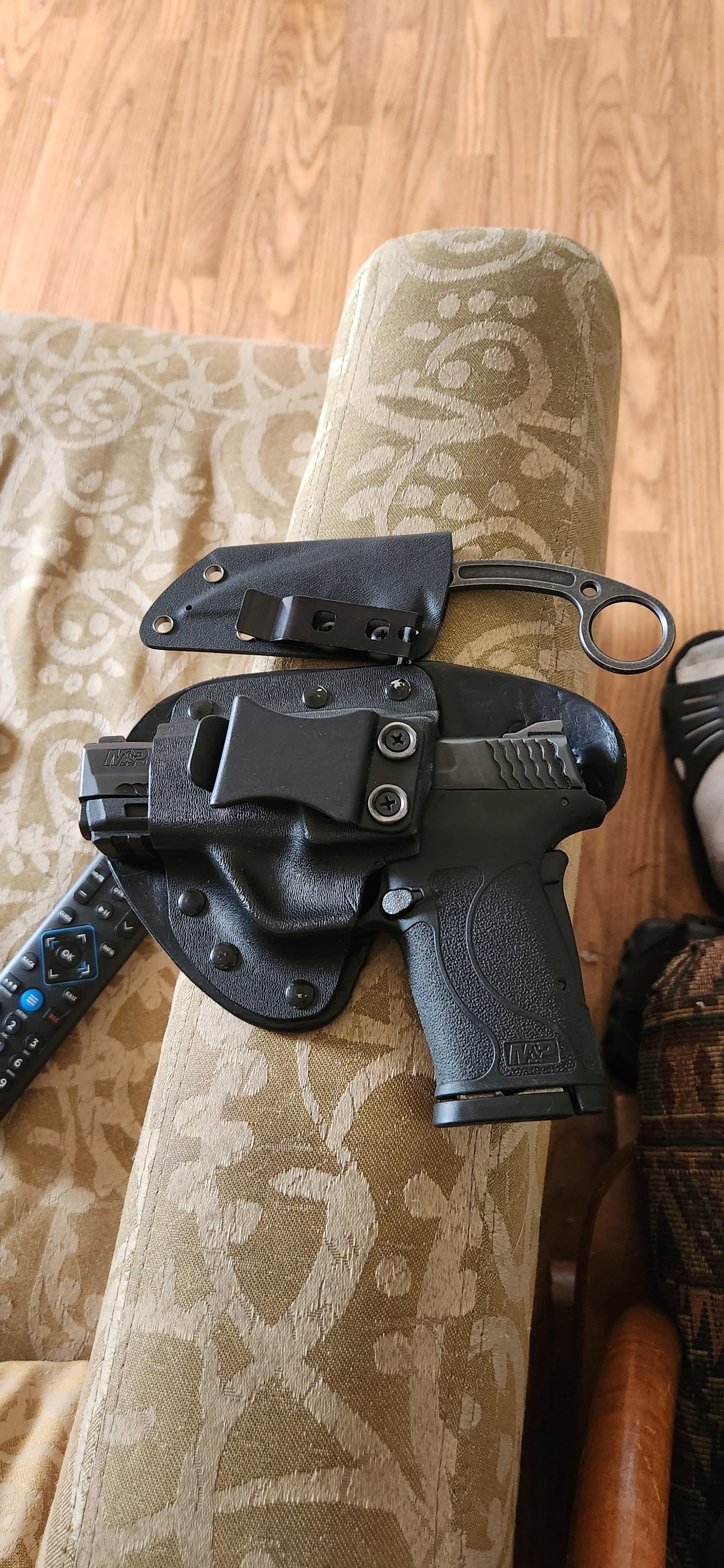 EveryDayCarry_20221209_100302.jpg
