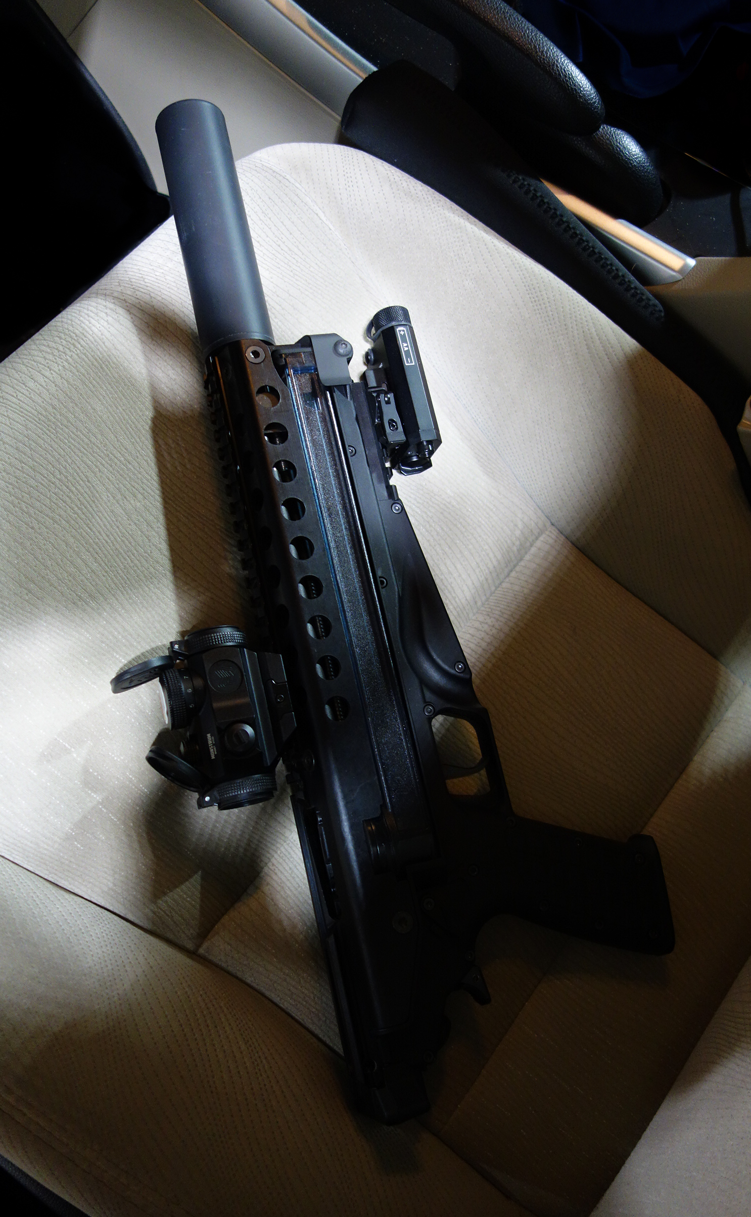 gun car seat.JPG