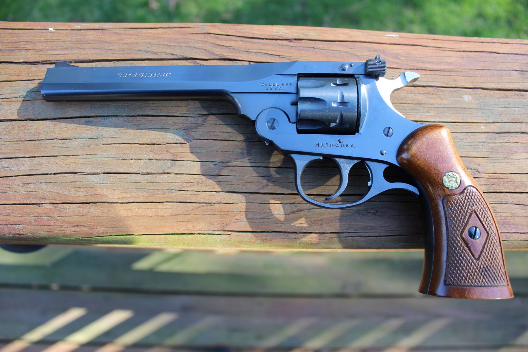 H & R Sportsman Model 999.JPG