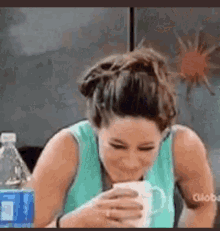 messi-laughing-3958150401.gif