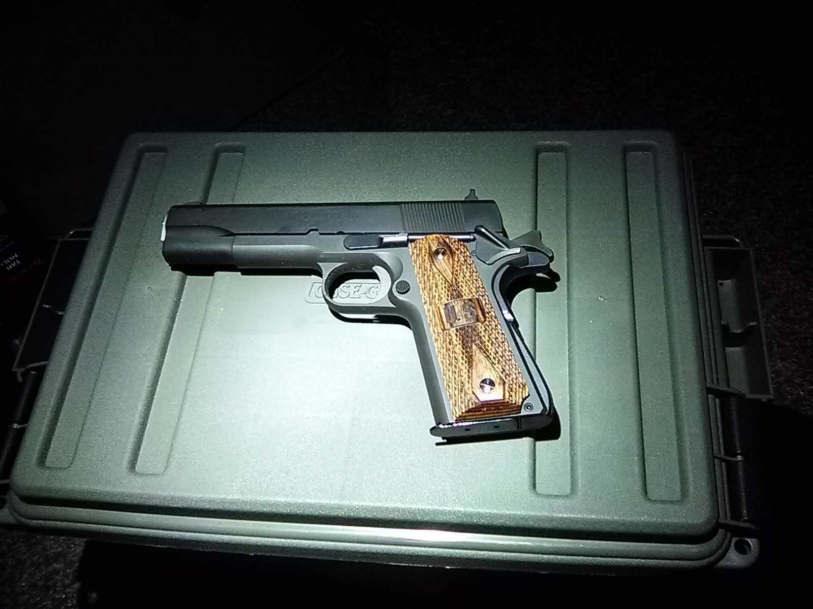 My 1911A1 with Walnut grips.jpg