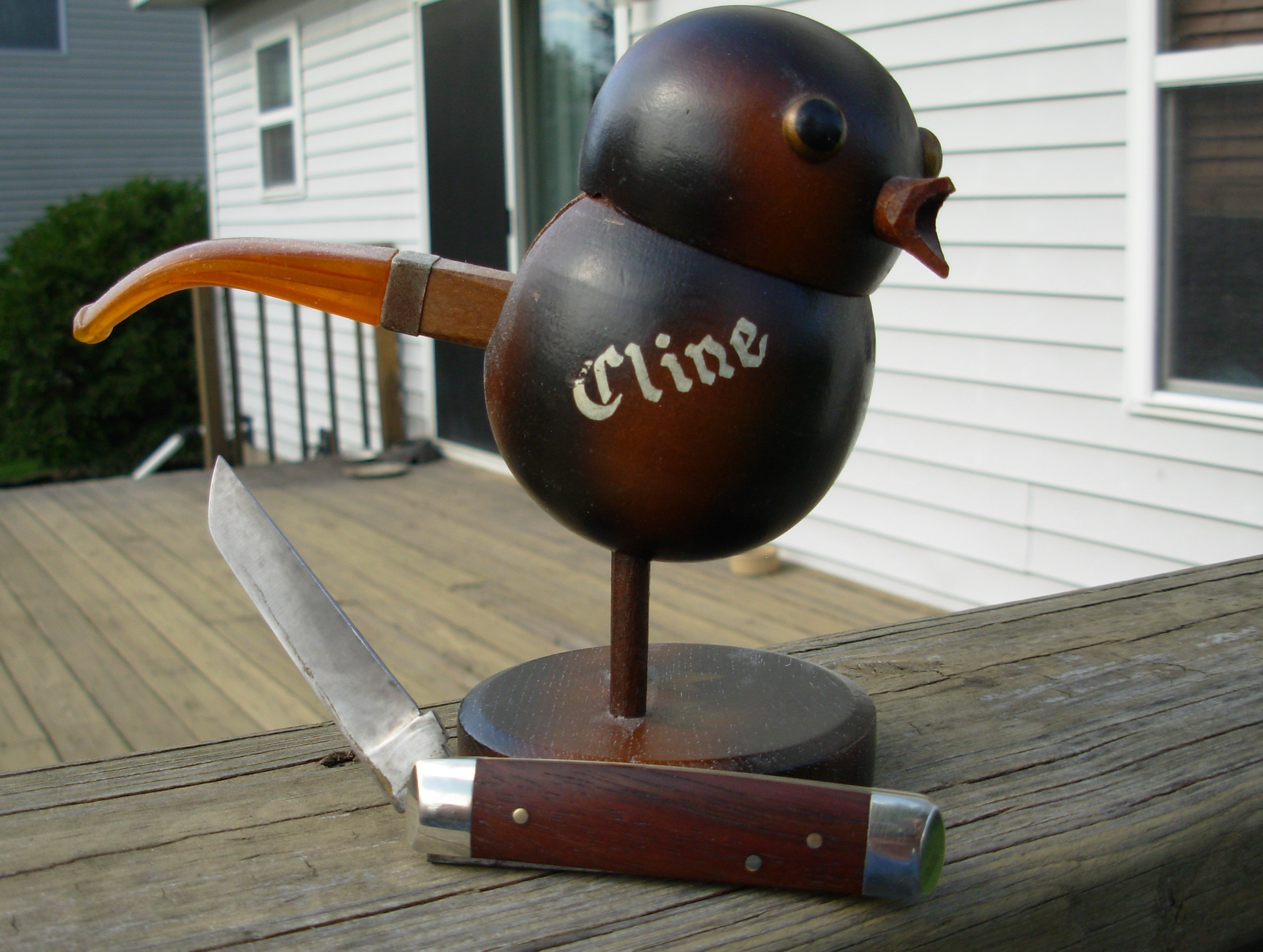 Pile Side and Pipeholder.JPG