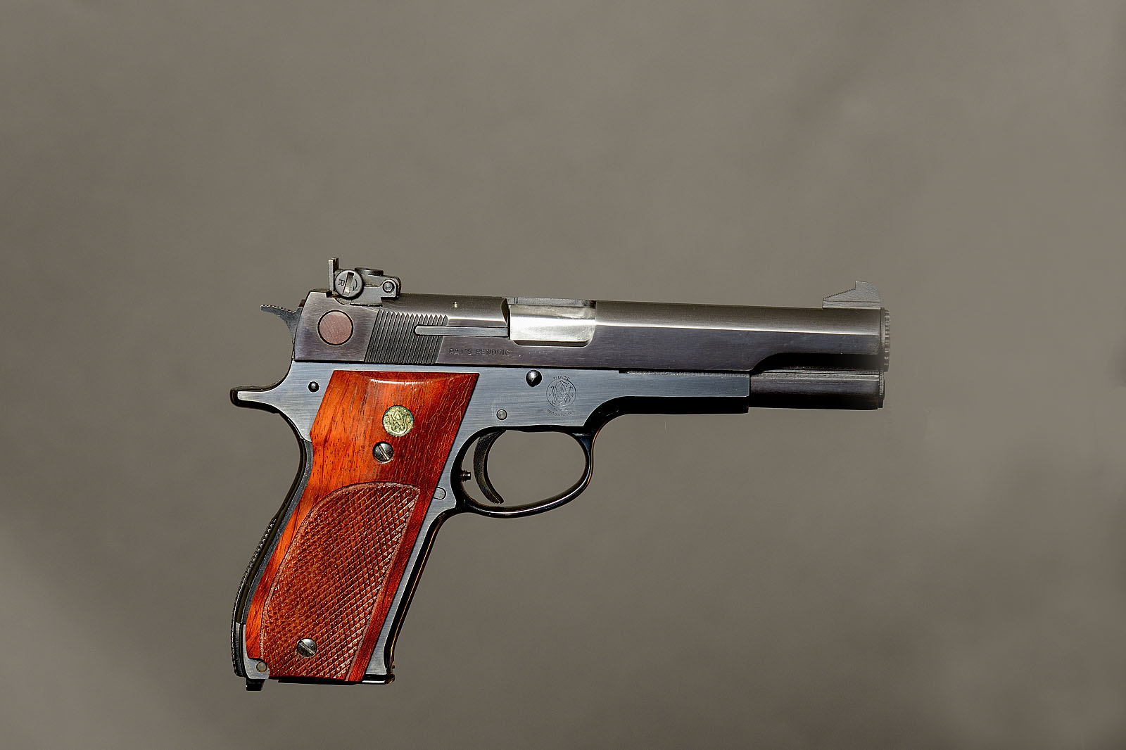 S&W   52.JPG