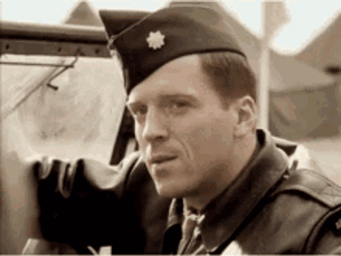 soldier-respect-salute-7nd3w4iym1sacswq-2293593012.gif