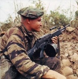 Stoner 63 2.jpg