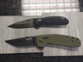 EDC knives - Imgur.jpg