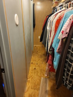 closet (4).jpg