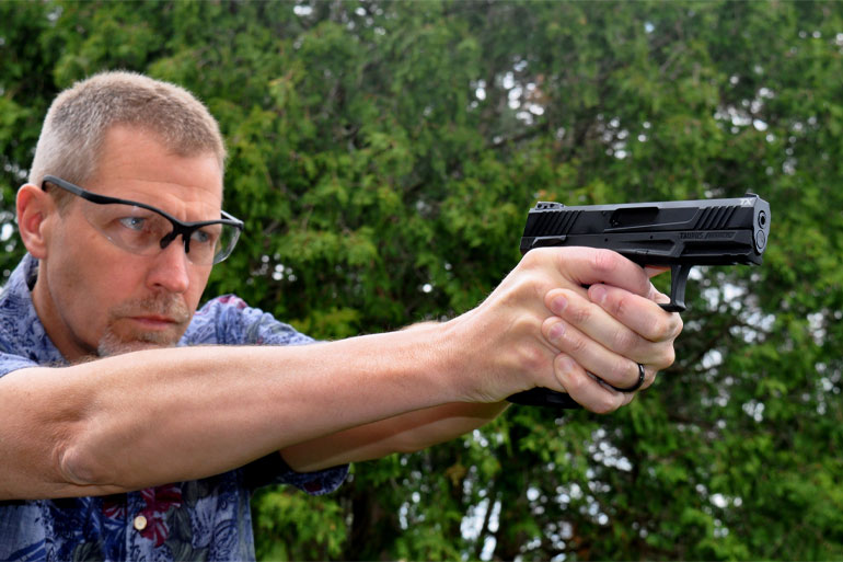 www.handgunsmag.com