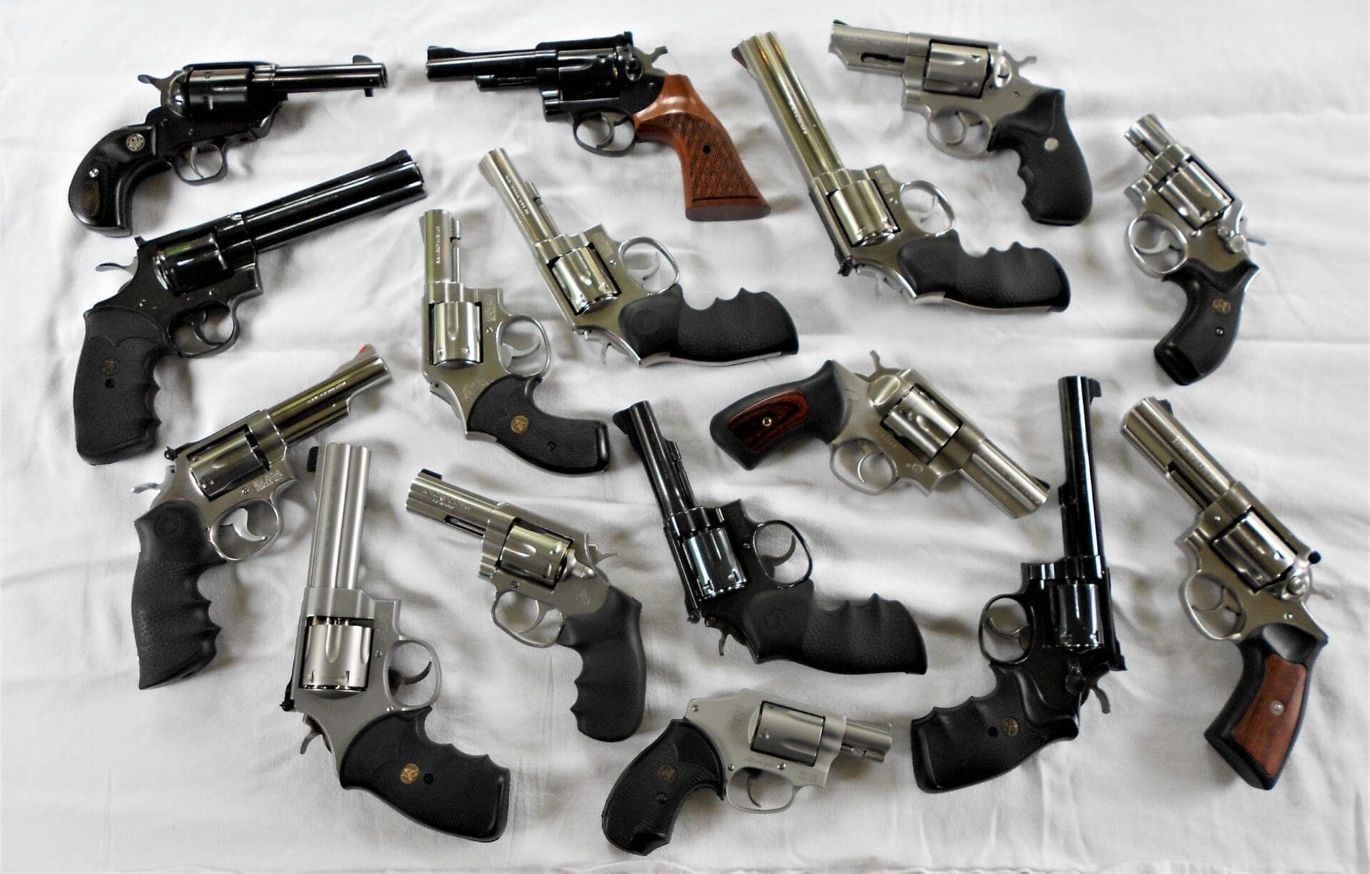 www.thetruthaboutguns.com