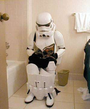 stormtrooperbathroom1chu1.gif