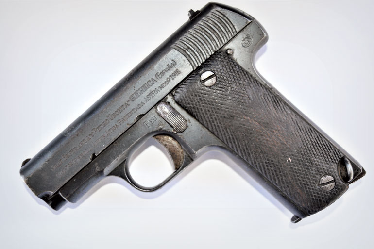 www.handgunsmag.com