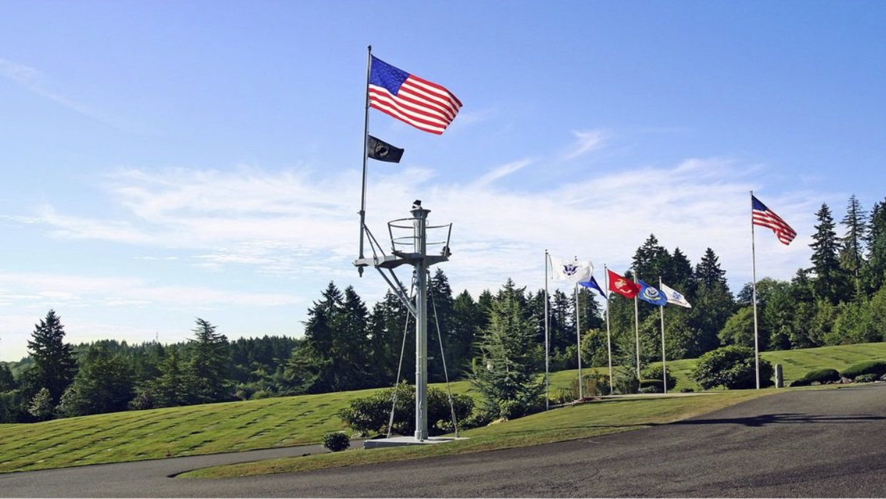 laststandonzombieisland.com