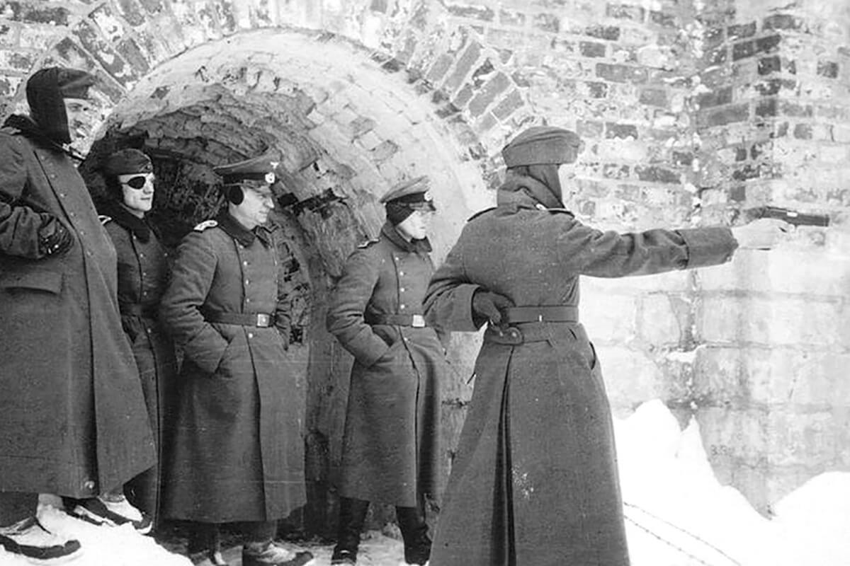 The Legendary ‘Hi-Power': FN Pistolet Browning Grande Puissance | The ...