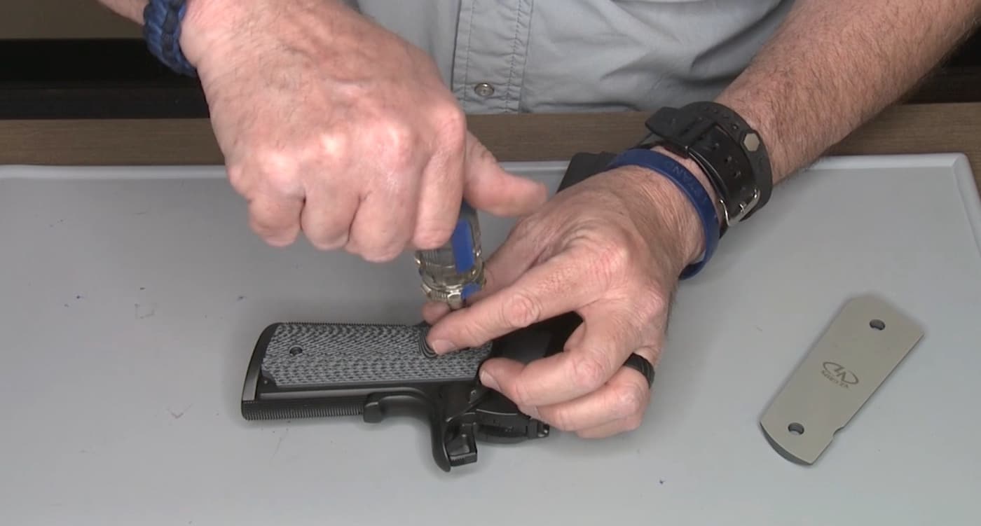 installing new 1911 grips