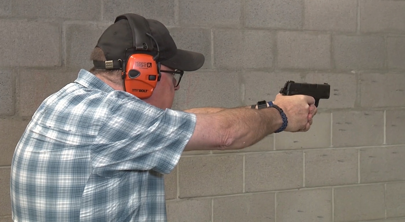 author shooting XD-E on range