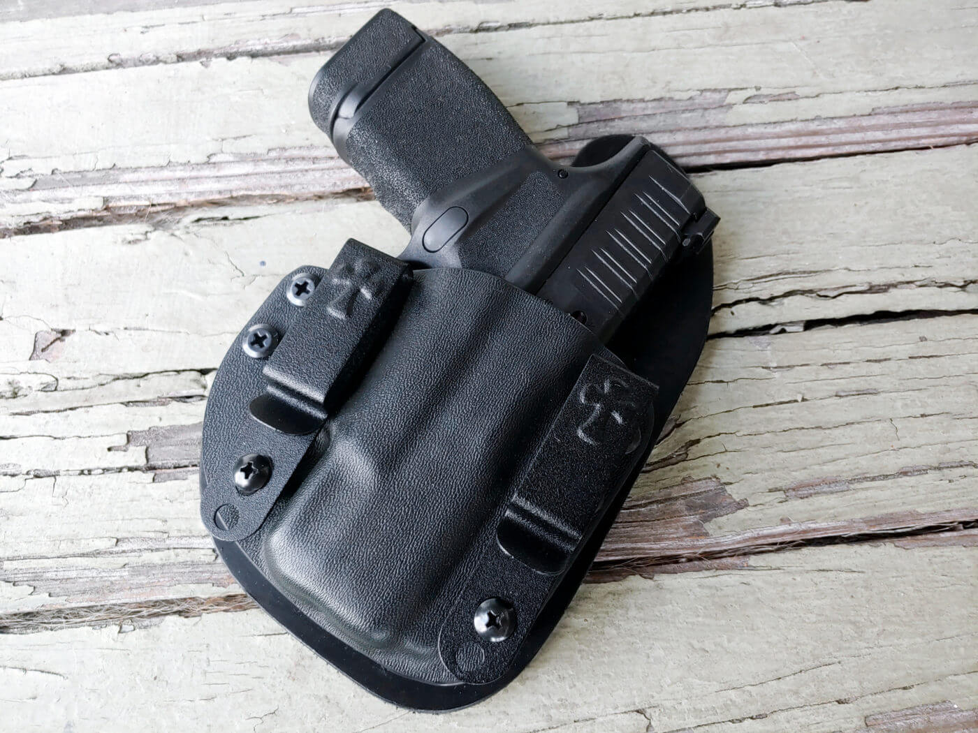 Springfield Hellcat in the CrossBreed Reckoning holster