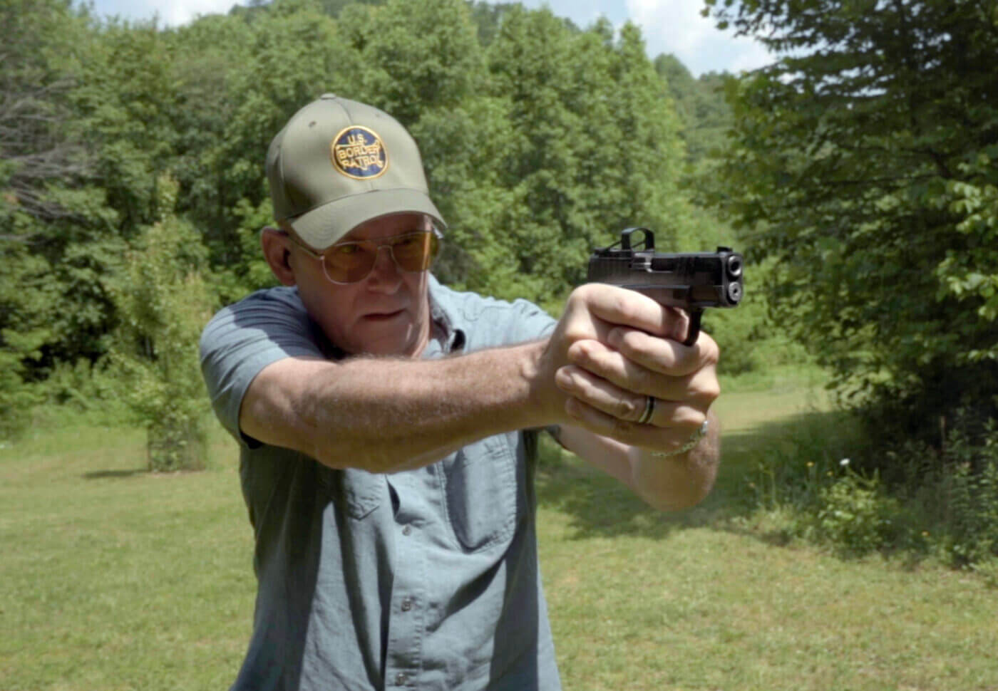 Shooting a Hellcat OSP with a mounted red dot sight