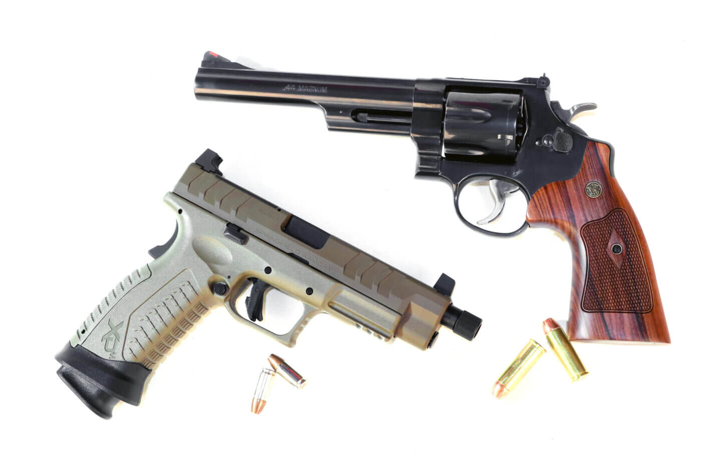 pistol vs. revolver