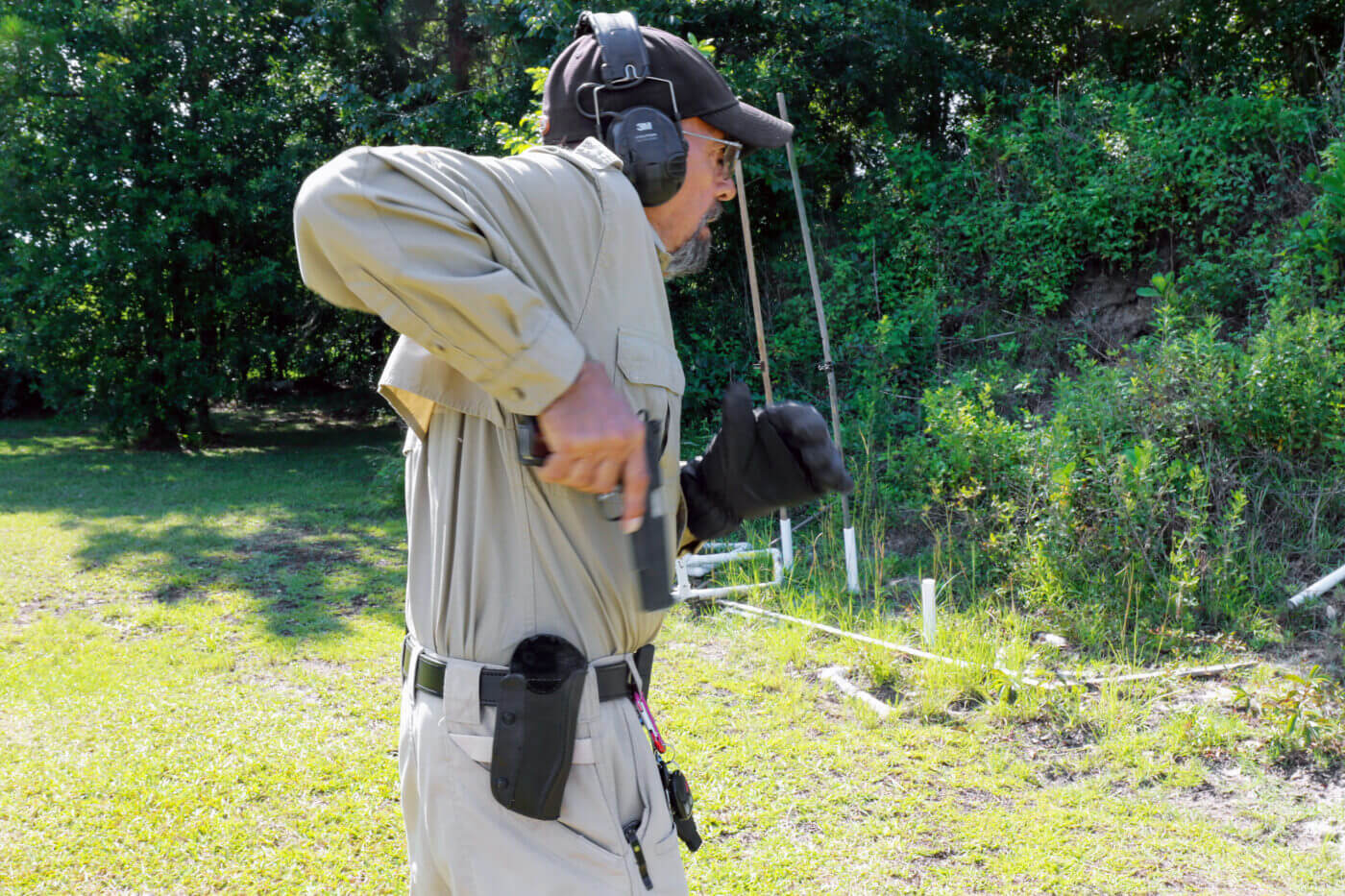 Massad Ayoob discusses carrying a pistol with an empty chamber