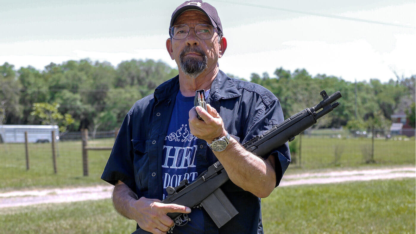 massad ayoob with his best shtf rifle in .308 the springfield armory m1a