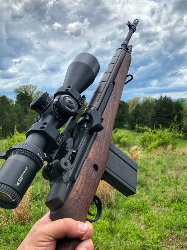 Vortex Strike Eagle M1A Springfield Armory in hand