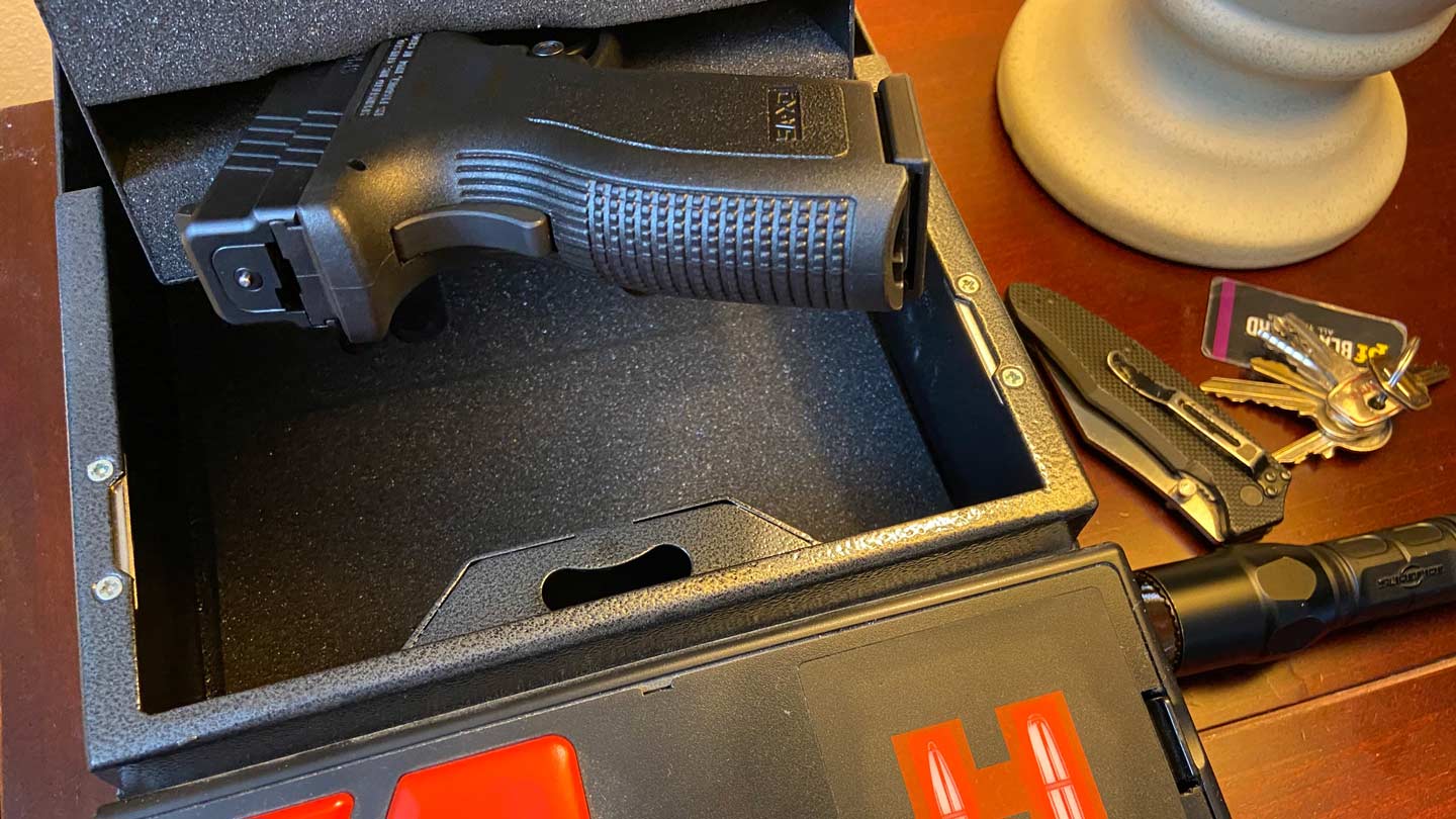 Springfield Armory XD in a Hornady rapid access safe