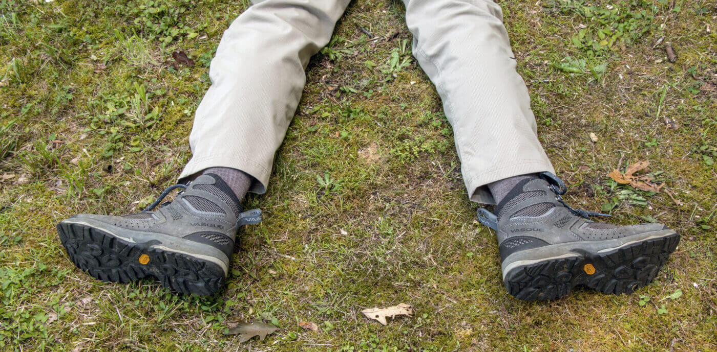 Foot positioning when shooting a rifle prone