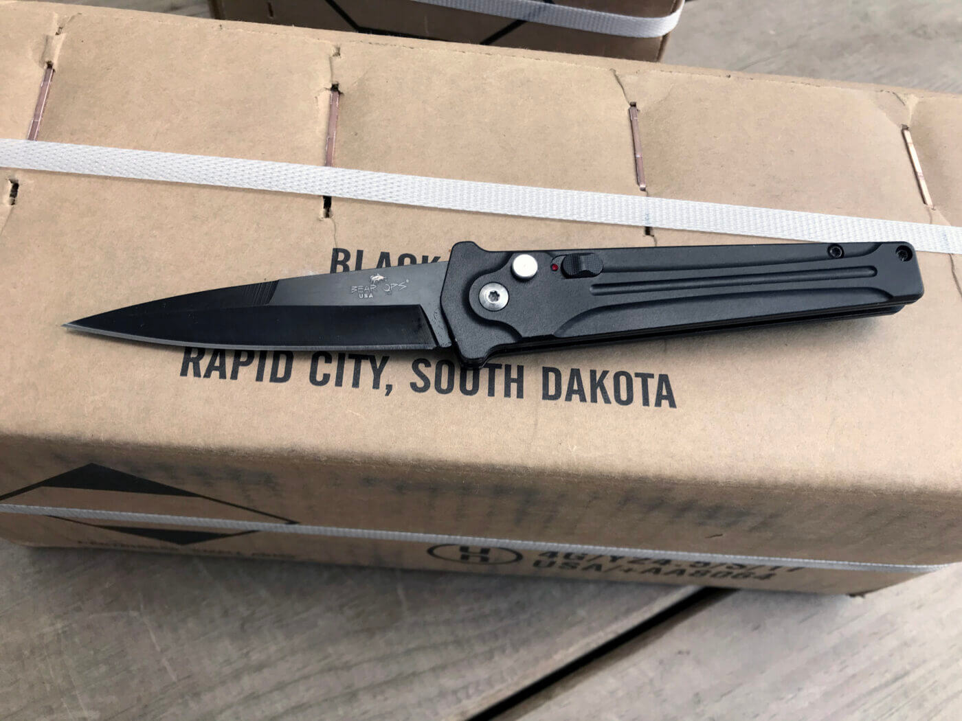 Knife blade on automatic knife