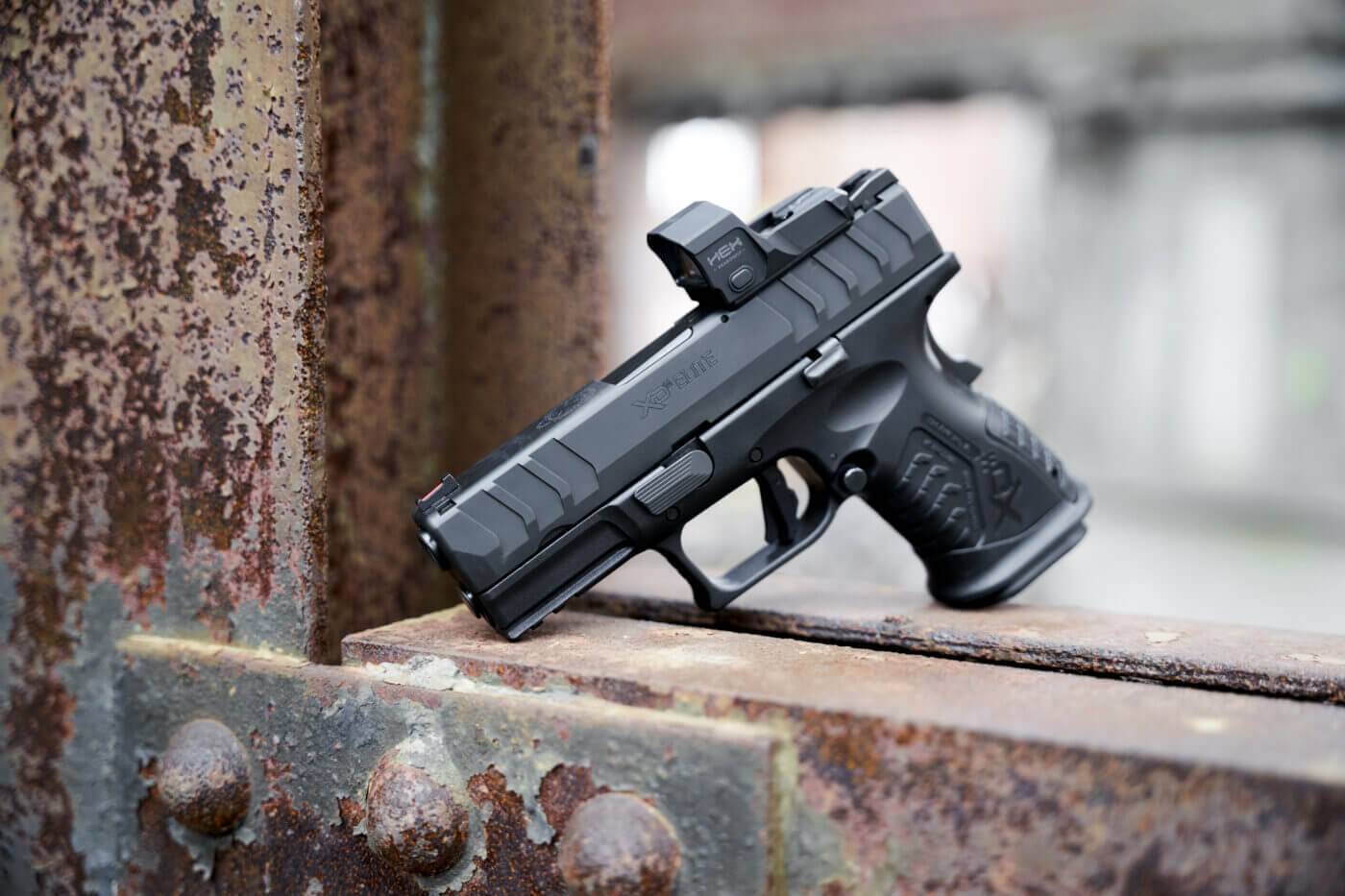 HEX Dragonfly mounted on XD-M Elite Compact pistol