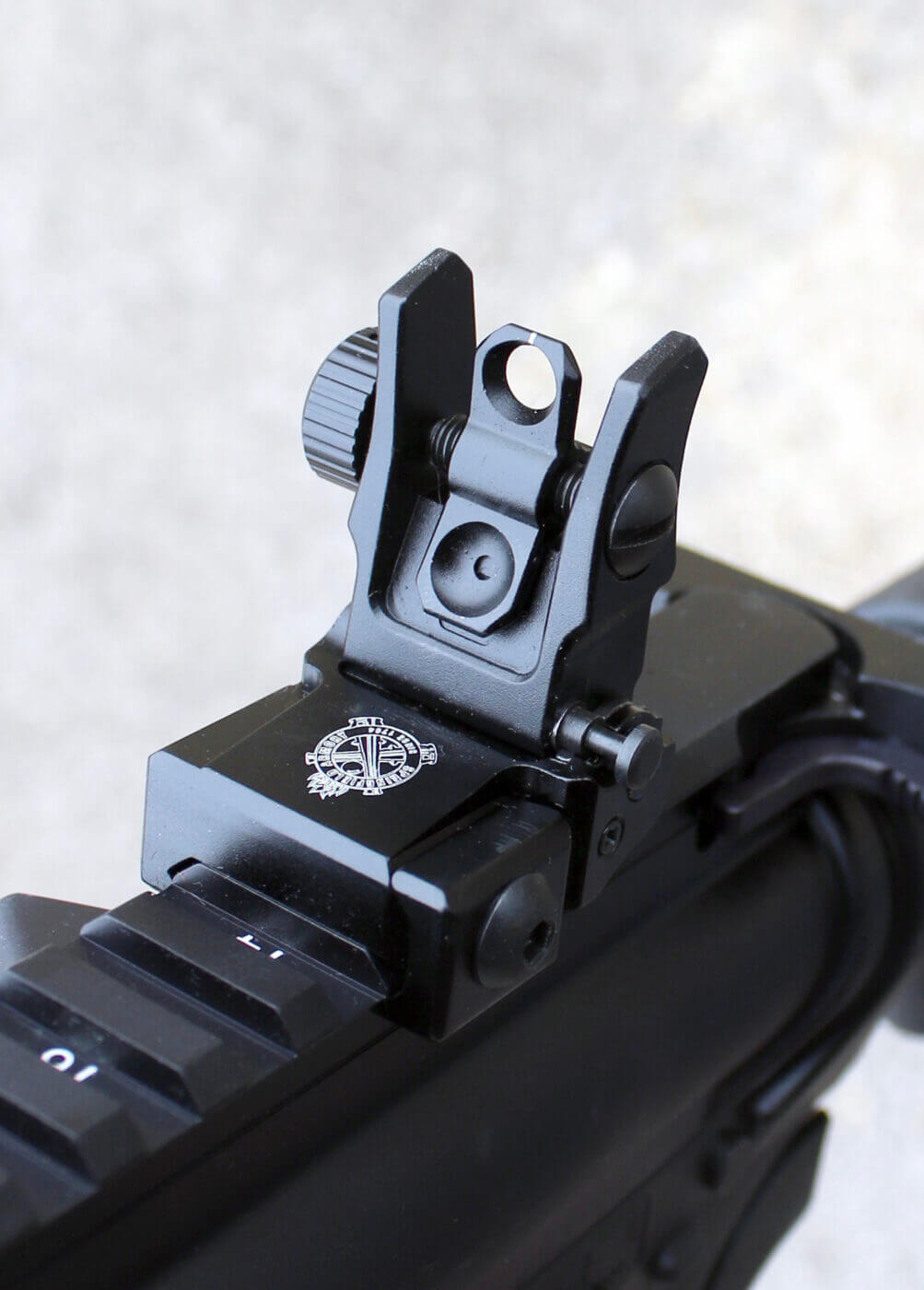 Springfield SAINT rear sight