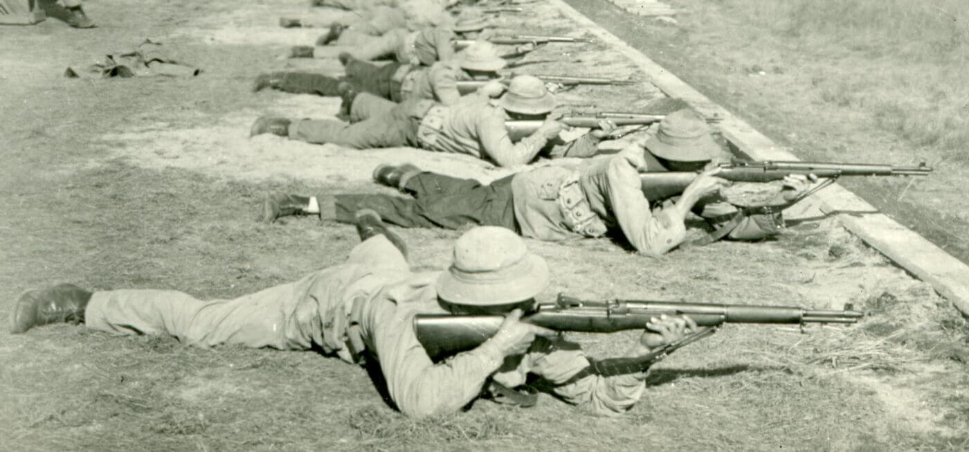 US soldiers training with M1 Garand