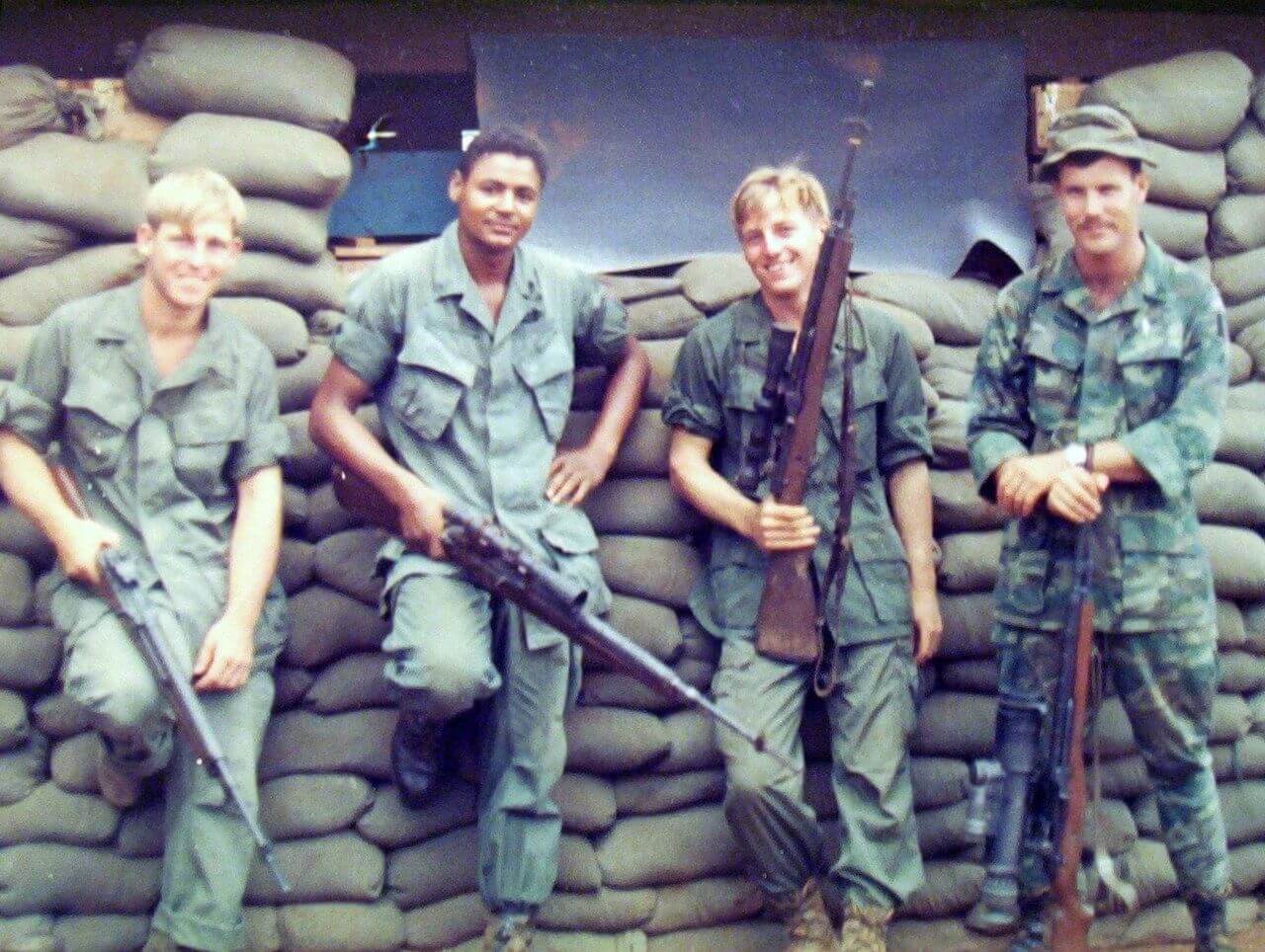 U.S. soldiers in Vietnam with XM21 rifles