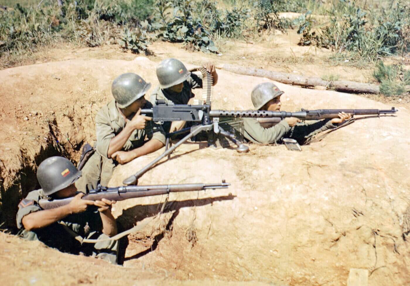 Columbian troops in the Korean War with the M1 Garand rifle