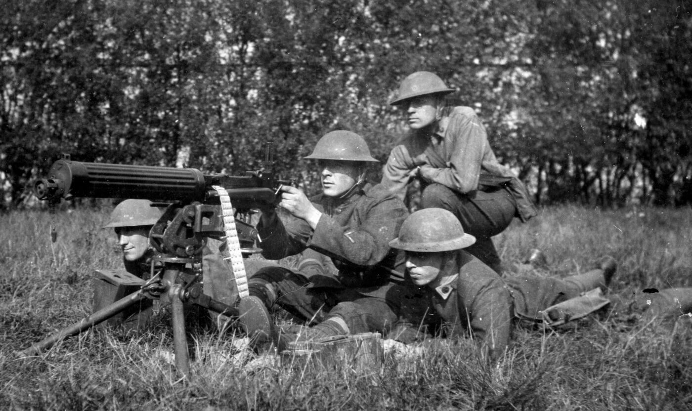 Vickers machine gun team in WWI