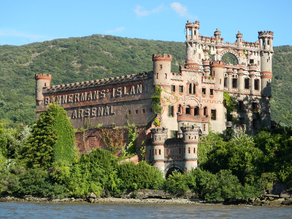 Bannerman Castle ruins