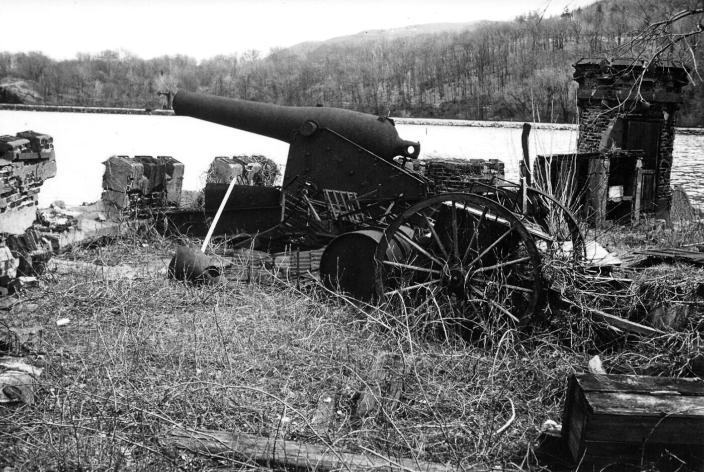 Surplus cannon on Pollepel Island NY