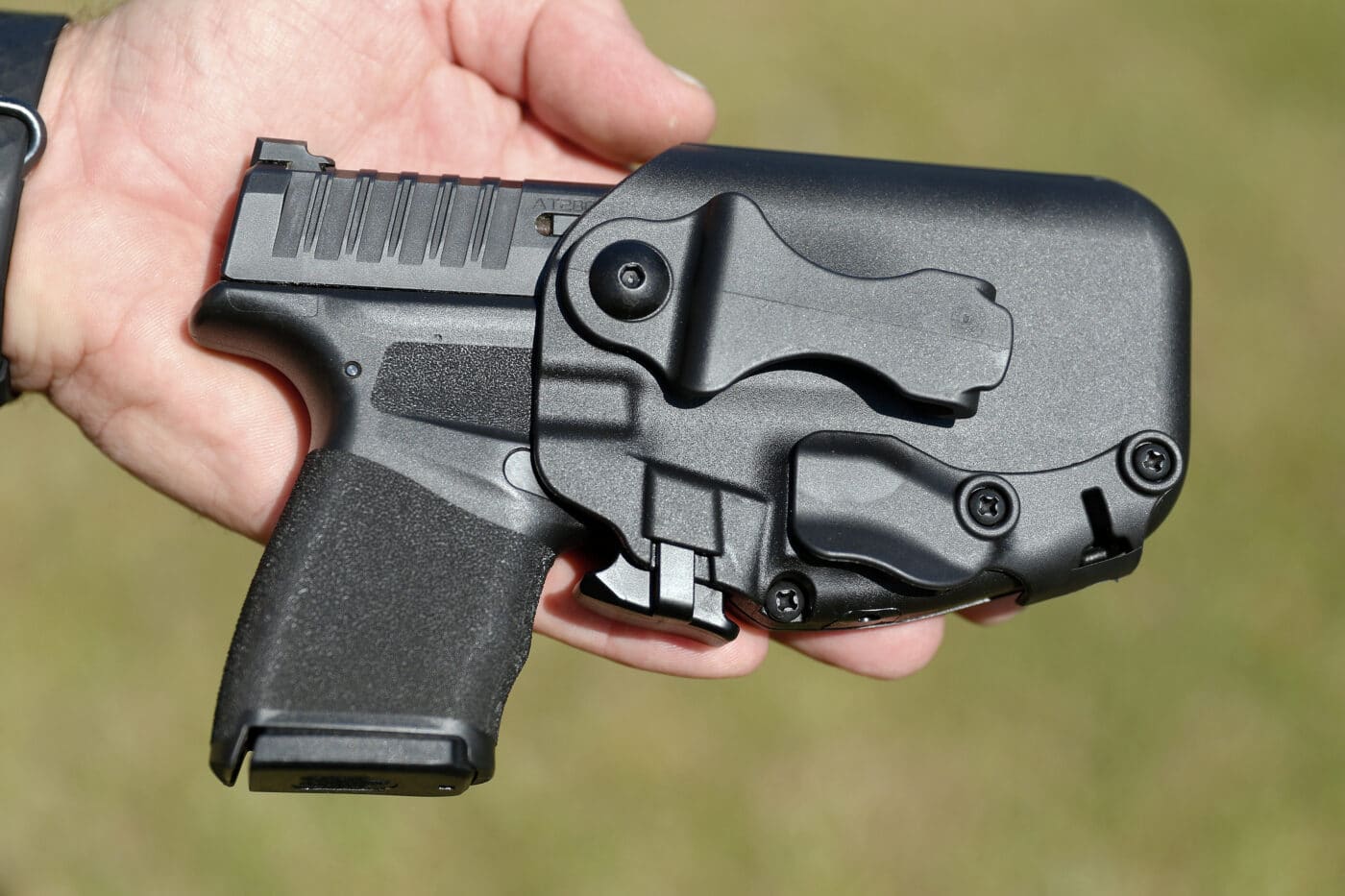 Springfield Armory Hellcat in Safariland 575 GLS IWB holster