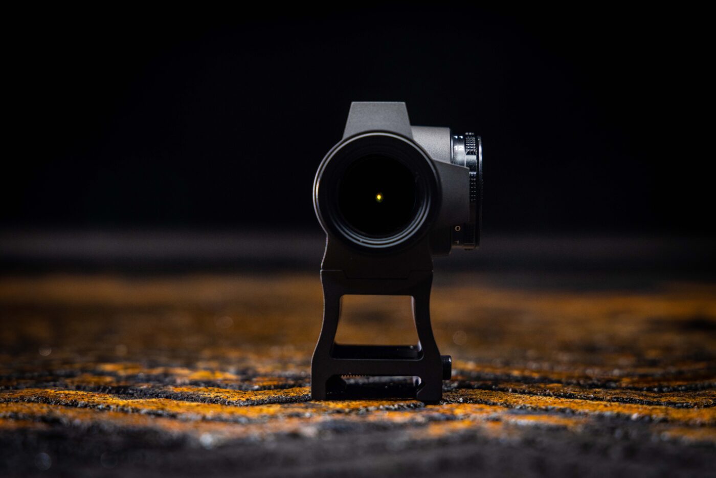 Holosun reflex sight with yellow dot