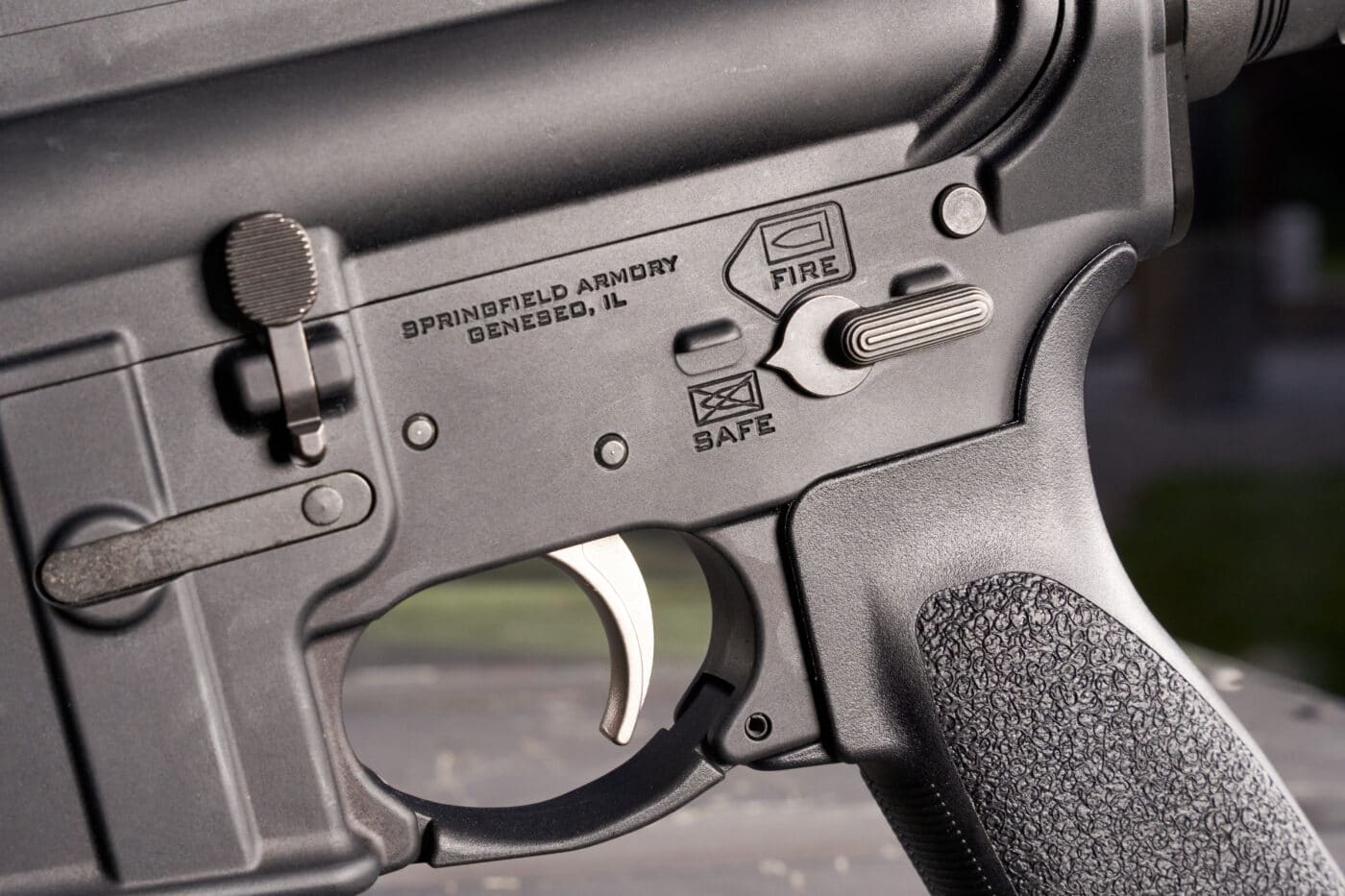 AR-15 safety control and trigger on SAINT rifle