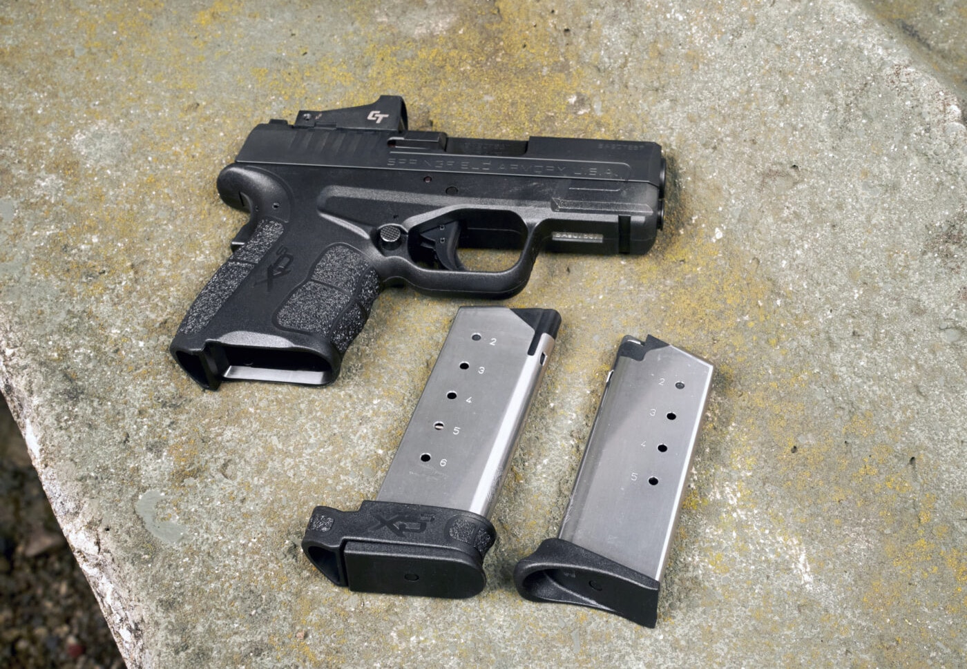 XD-S Mod.2 OSP 3.3″ .45 ACP pistol with two magazines