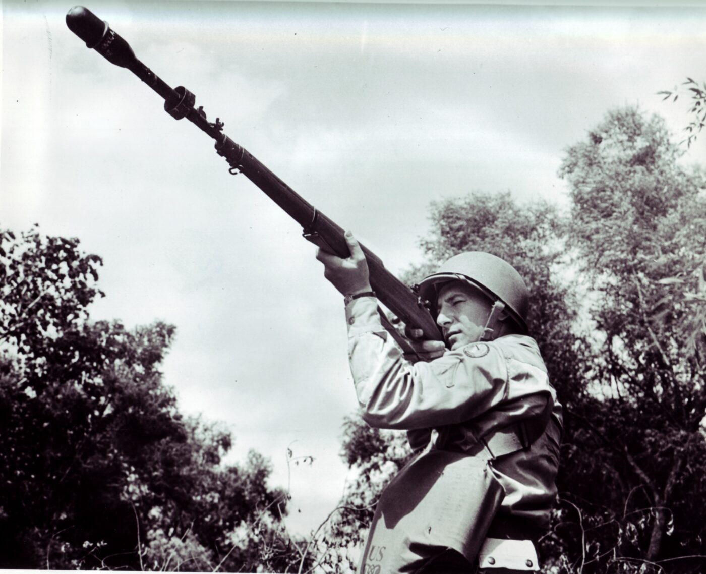 Soldier with rifle grenade launcher on Springfield M1903A3