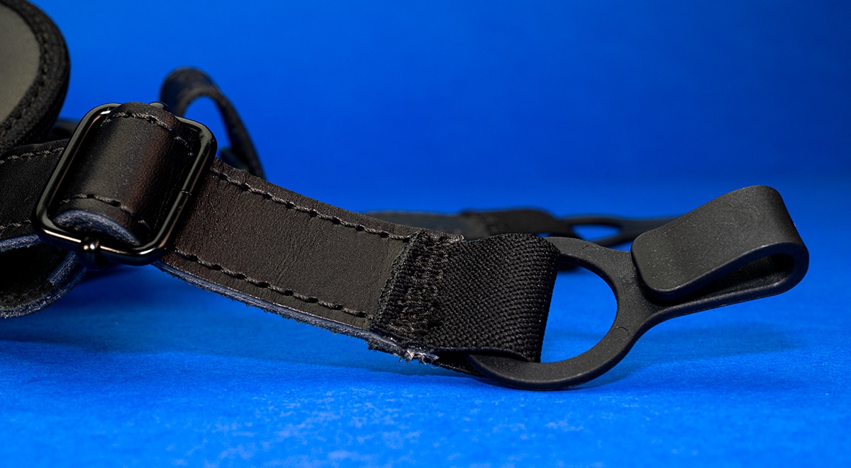 Belt hooks on Alien Gear holster