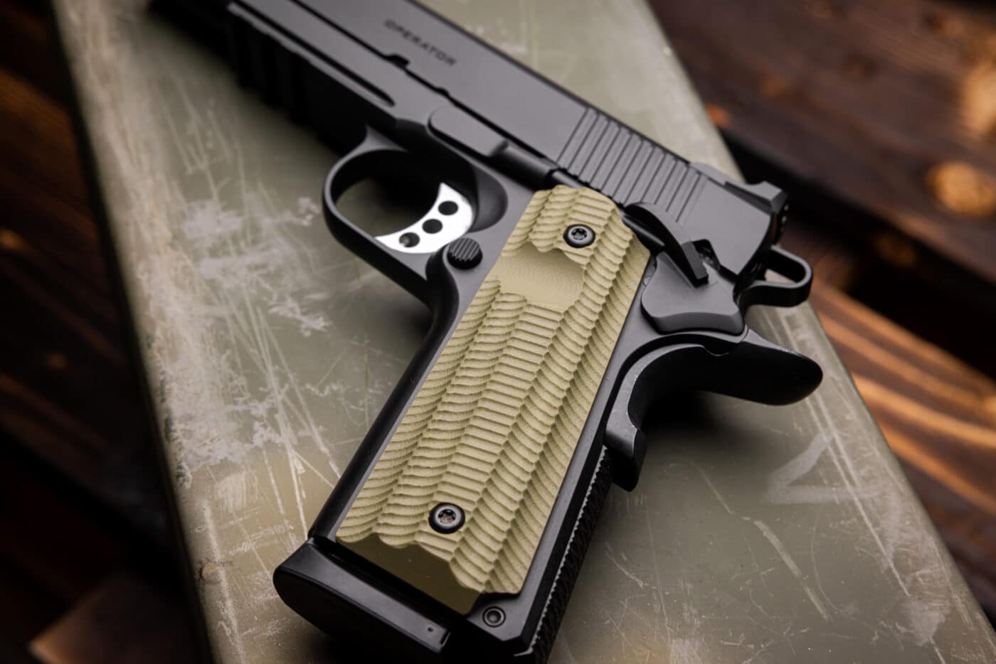 Springfield Armory Operator 1911 grip texture