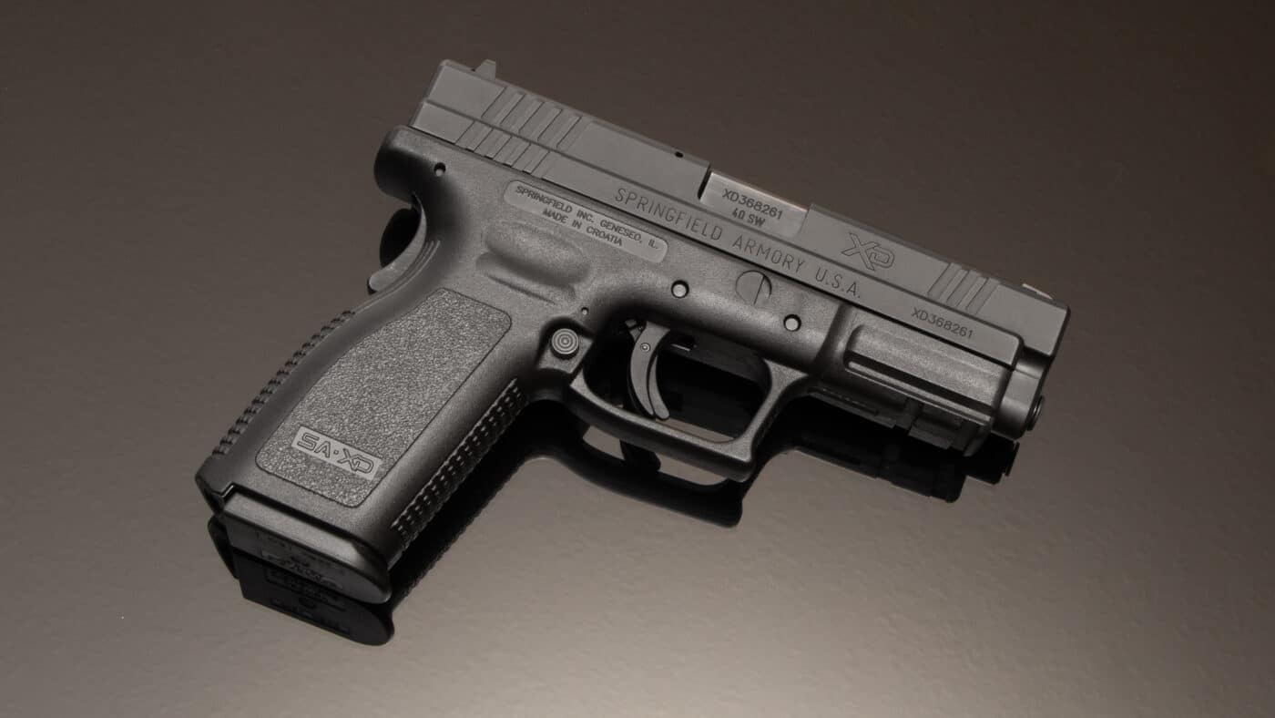Springfield XD-40 right side view