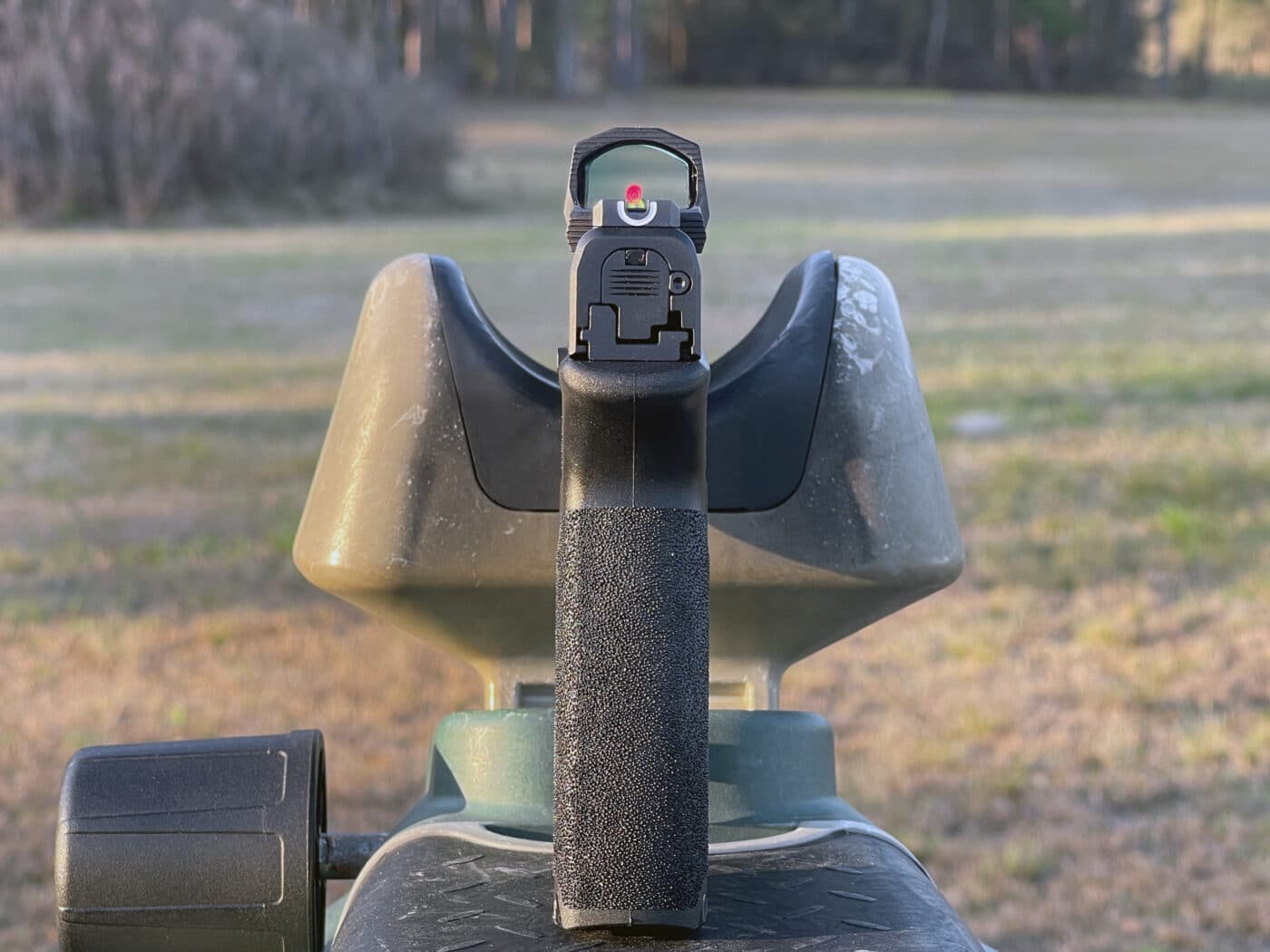 Co-witnessing u-dot sights through HEX Wasp on Hellcat Pro pistol