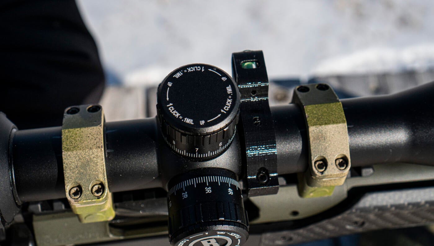 Control knobs on the Bushnell Match Pro scope
