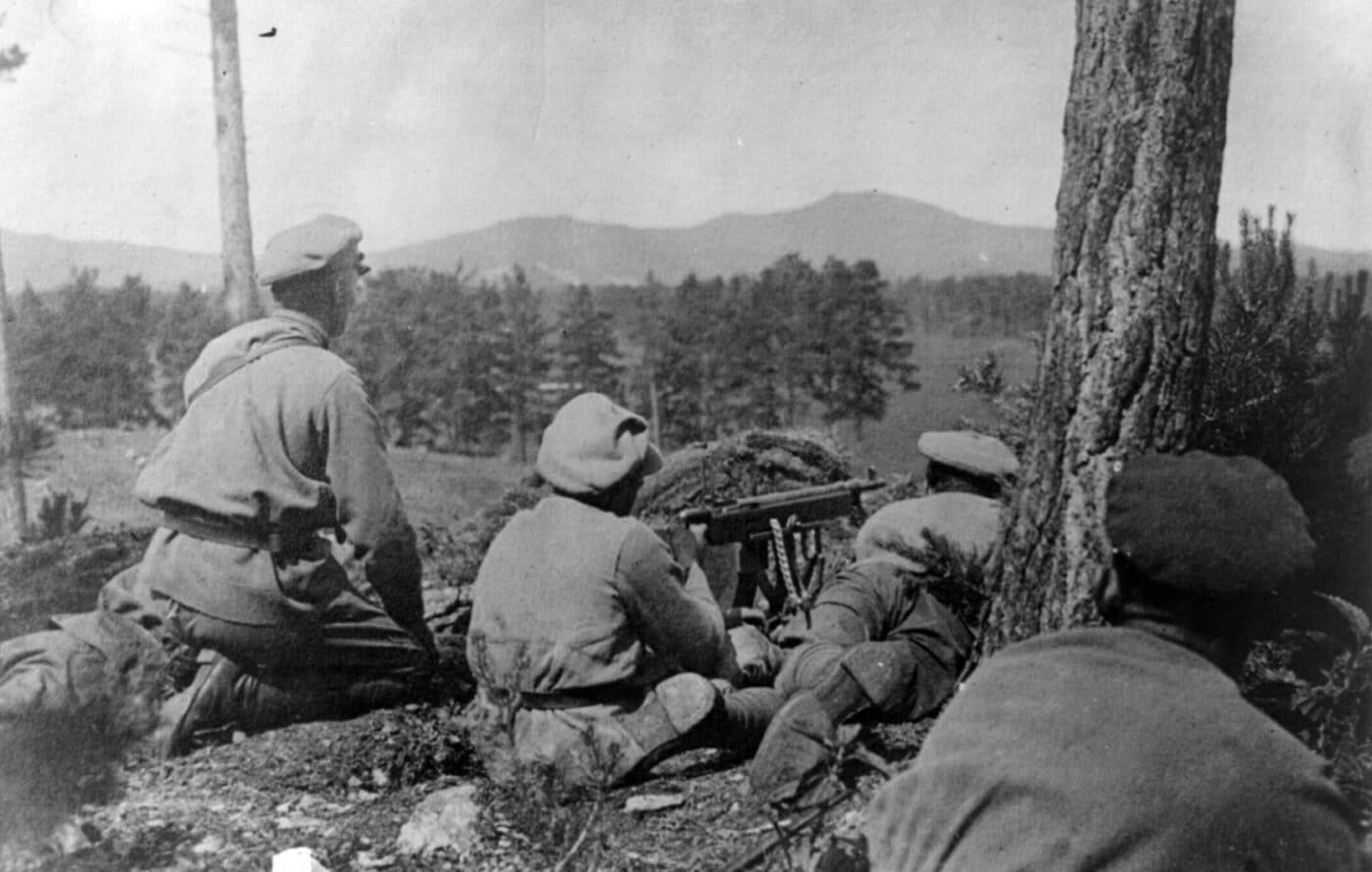 Browning M1895 in use by soldiers during the Russian civil war