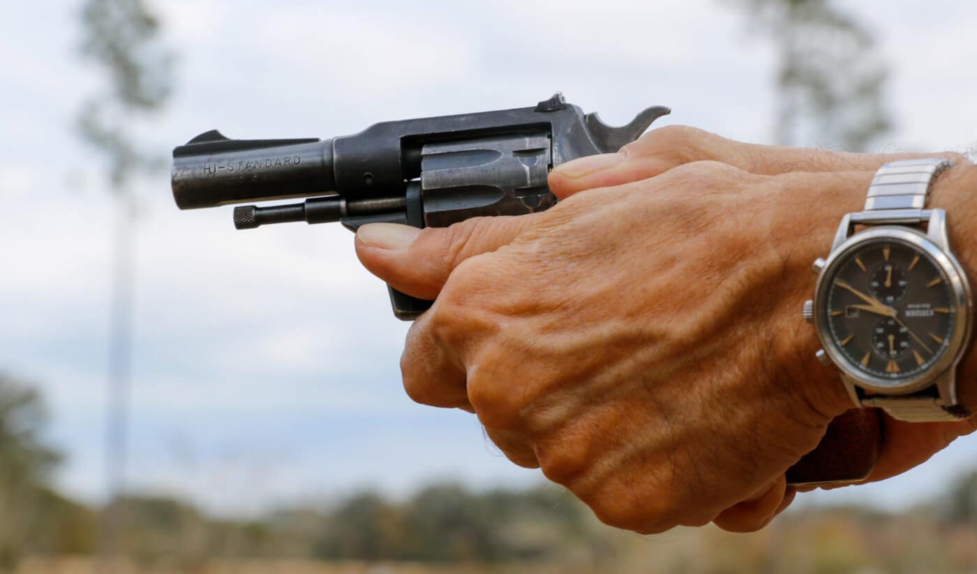 Demonstration of improper grip for revolvers