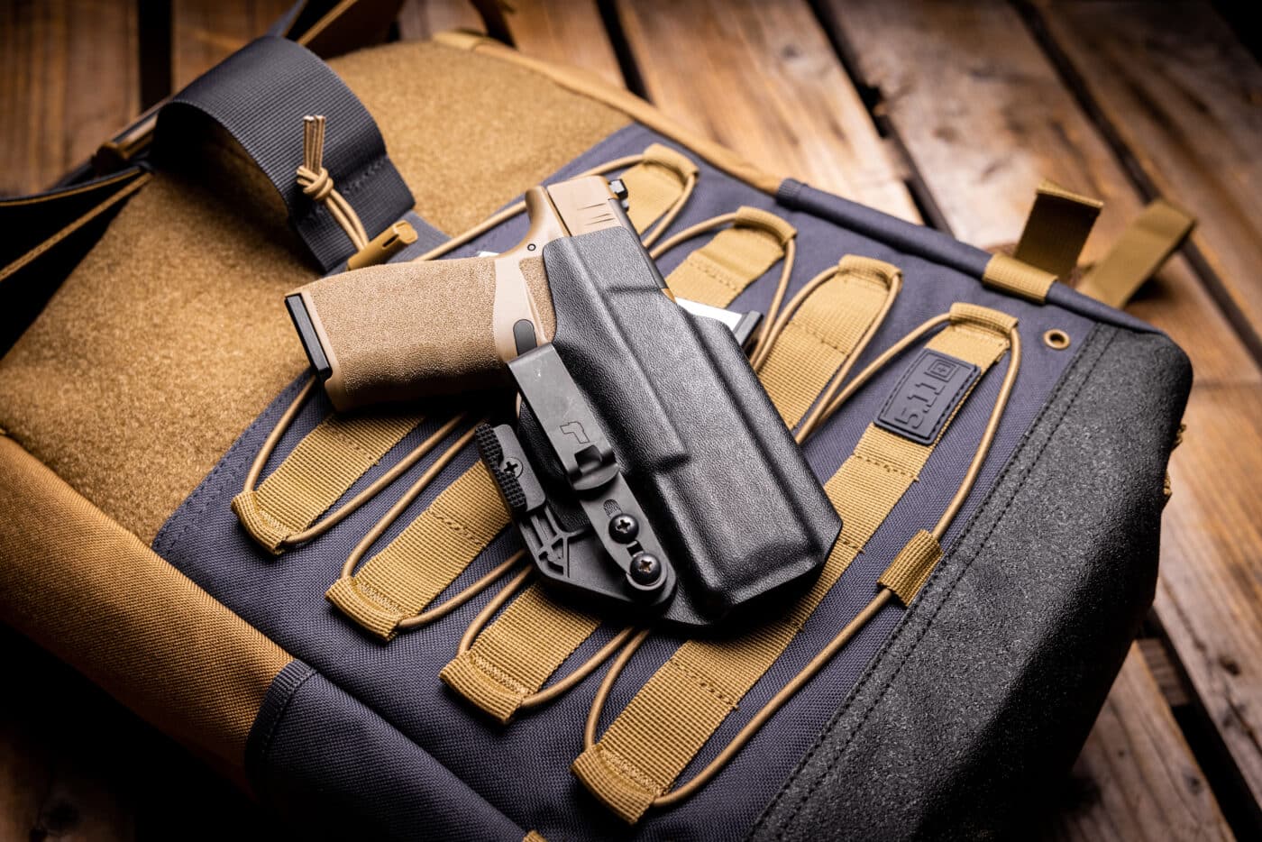 hellcat pro fde in tulster holster